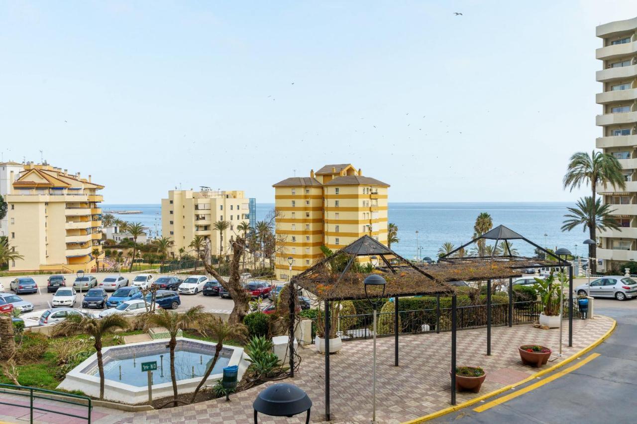 Seaview Beachfront Studio With Aqua Park & Balcony Benalmádena Extérieur photo