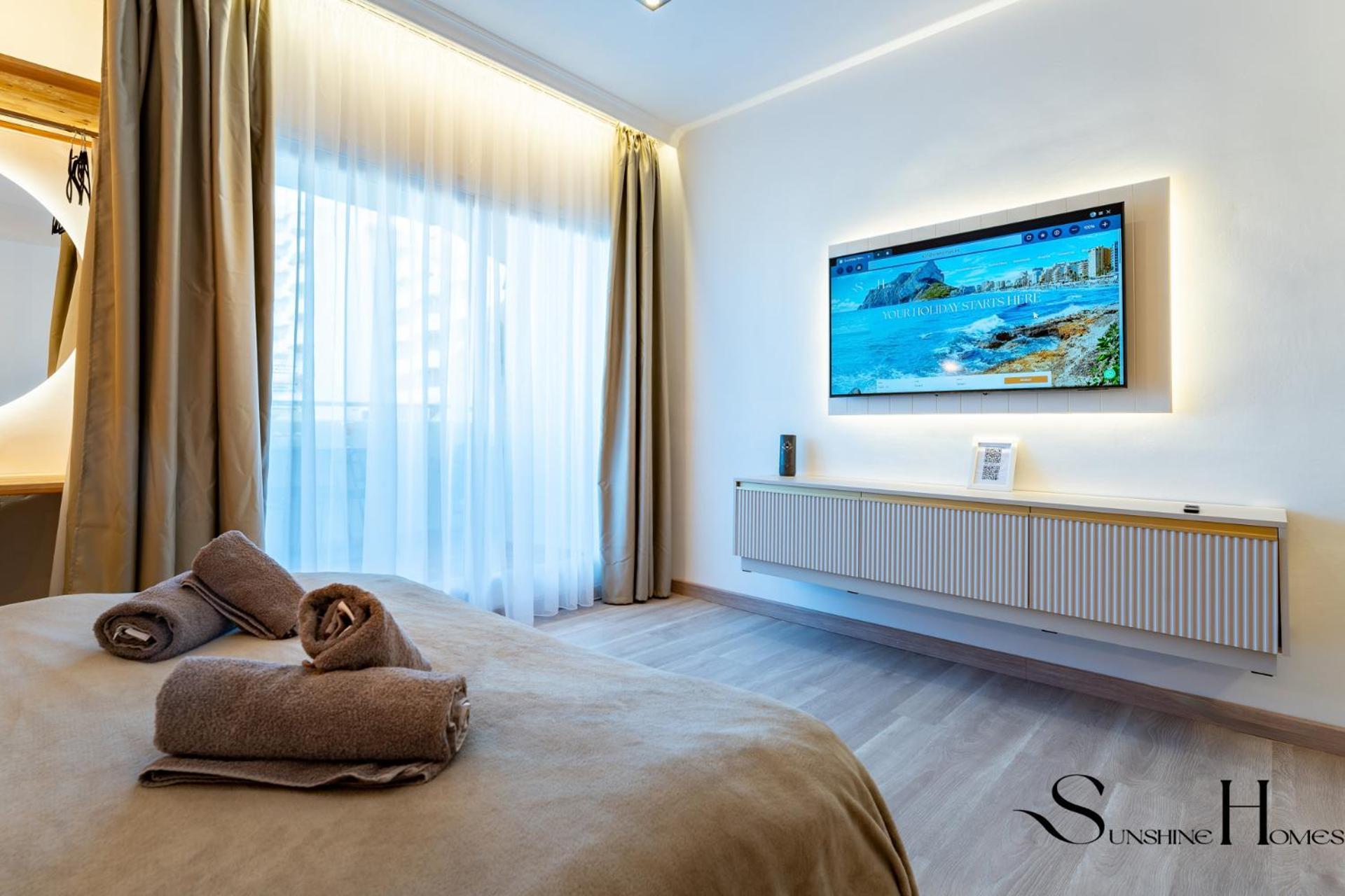 Seaview Beachfront Studio With Aqua Park & Balcony Benalmádena Extérieur photo