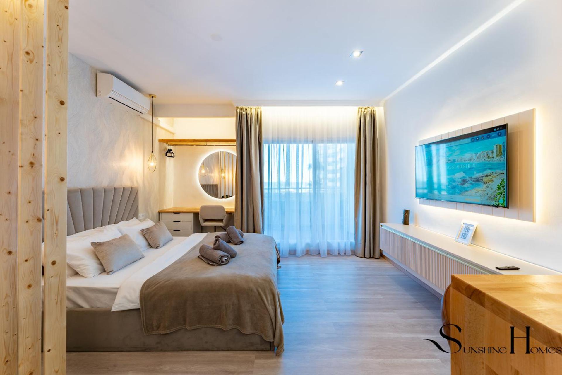 Seaview Beachfront Studio With Aqua Park & Balcony Benalmádena Extérieur photo