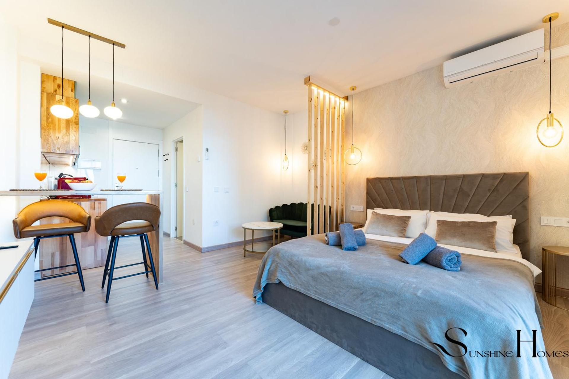 Seaview Beachfront Studio With Aqua Park & Balcony Benalmádena Extérieur photo