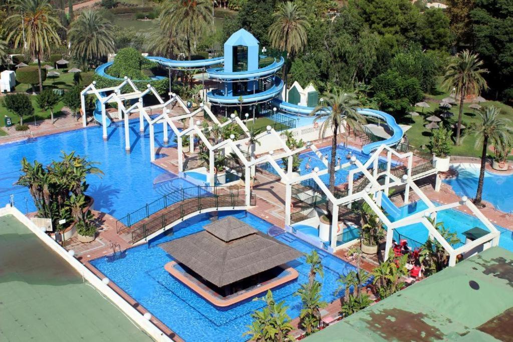 Seaview Beachfront Studio With Aqua Park & Balcony Benalmádena Extérieur photo